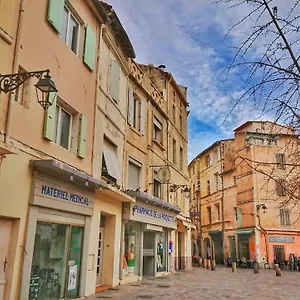  Appartement Place De La Roquette, Centre Historique